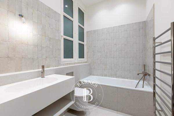 Paris 8ème, Appartement 3 Chambres -  255 m² à vendre