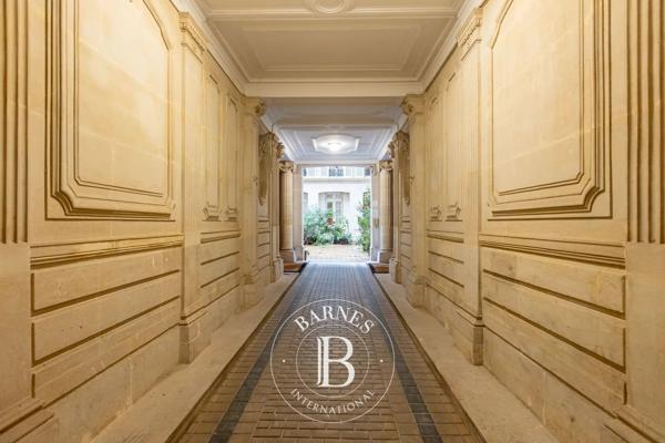 Paris 8ème, Appartement 3 Chambres -  255 m² à vendre