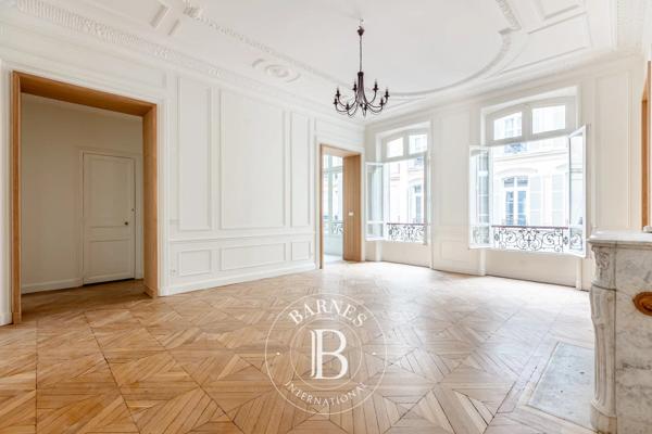 Paris 8ème, Appartement 3 Chambres -  255 m² à vendre