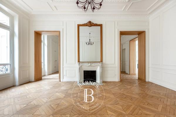 Paris 8ème, Appartement 3 Chambres -  255 m² à vendre
