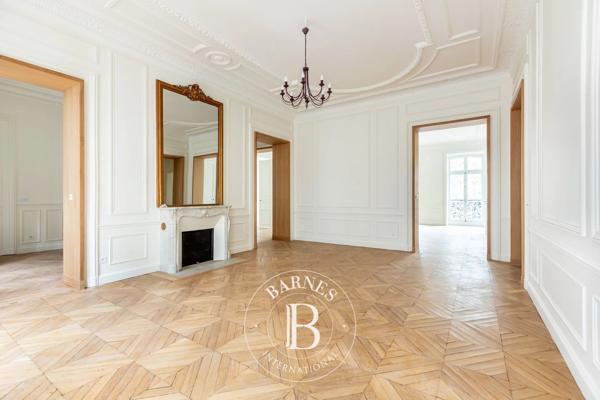 Paris 8ème, Appartement 3 Chambres -  255 m² à vendre