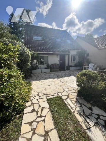 Maison dans un secteur pavillonnaire 