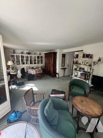 Maison dans un secteur pavillonnaire 