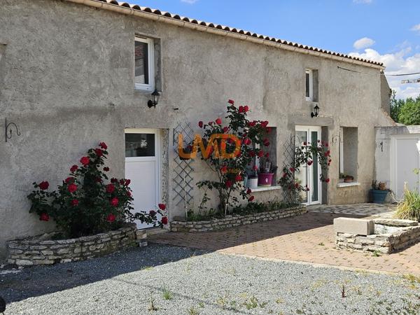 Maison village