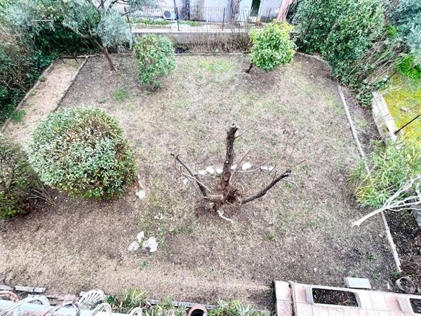 Apt (84400) Provence - APT au calme Maison d'environ 104m² sur terrain de 277m², proche commodités et sur les hauteurs d'A