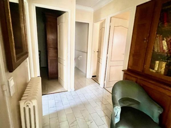 Apt (84400) Provence - APT au calme Maison d'environ 104m² sur terrain de 277m², proche commodités et sur les hauteurs d'A