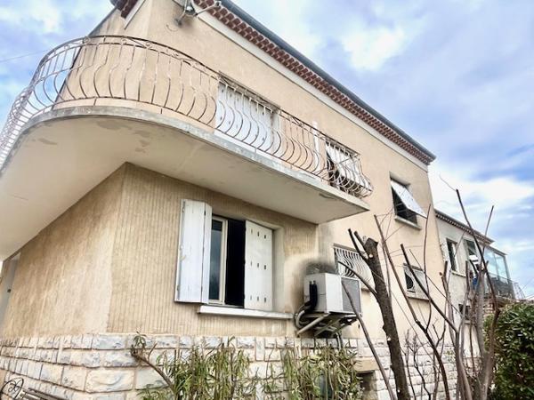 Apt (84400) Provence - APT au calme Maison d'environ 104m² sur terrain de 277m², proche commodités et sur les hauteurs d'A