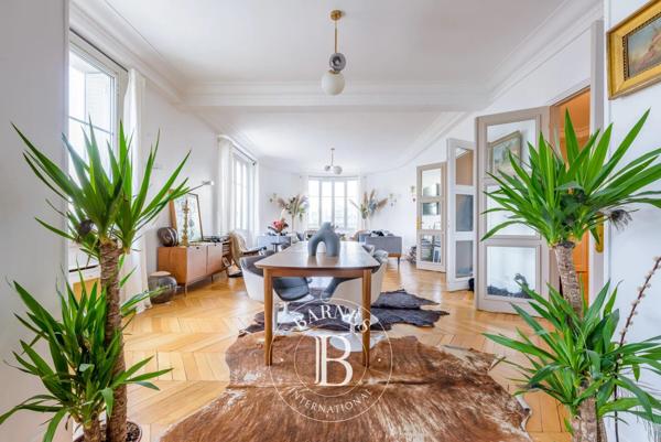 Paris 17ème, Appartement 6 Chambres -  241 m² à vendre