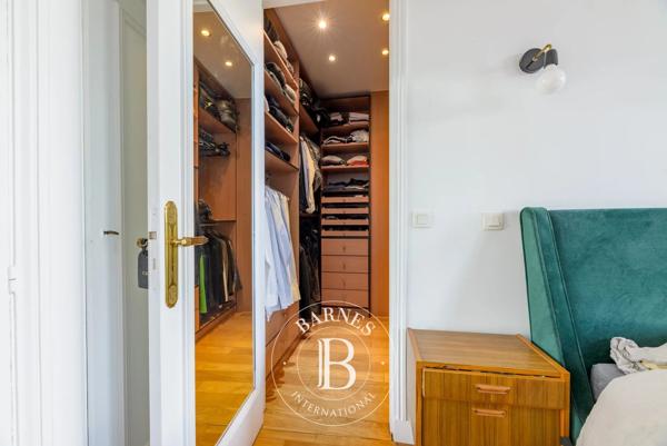 Paris 17ème, Appartement 6 Chambres -  241 m² à vendre
