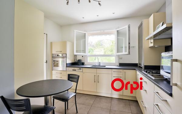 Maison à vendre    5 pièces • 118 m2 Tassin-la-Demi-Lune