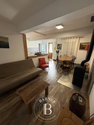 Luzy, Local et fonds de commerce  244 m² à vendre