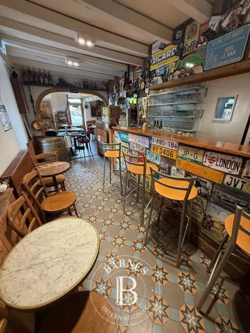 Luzy, Local et fonds de commerce  244 m² à vendre