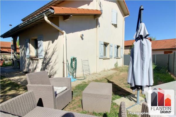 Maison individuelle 4 pièces – 3 chambres, jardin et terrasse