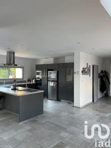 Maison à vendre 5 pièces 191 m² Montholon