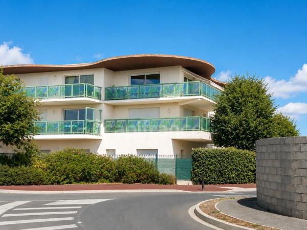 Appartement T4 de standing avec terrasse, climatisation, garage et aperçu mer