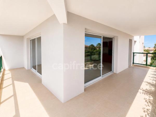 Appartement T4 de standing avec terrasse, climatisation, garage et aperçu mer