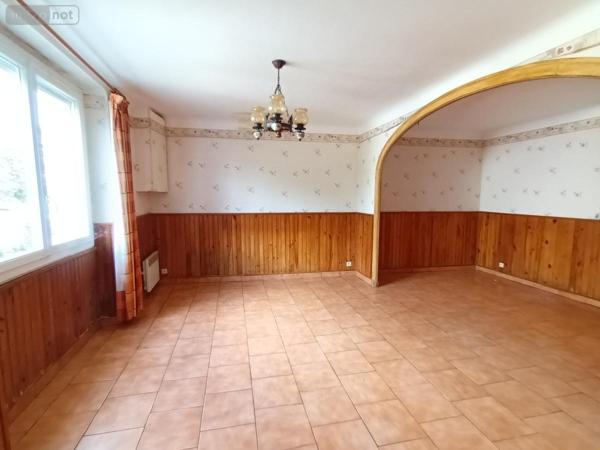 Maison à vendre à Savigné-sous-le-Lude dans la Sarthe (72800), ref : 49041-849