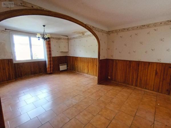 Maison à vendre à Savigné-sous-le-Lude dans la Sarthe (72800), ref : 49041-849