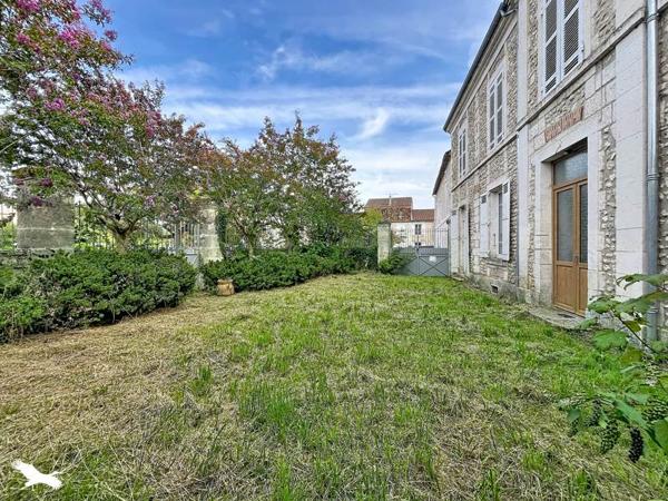 Maison 212 500 € Razac-sur-l'Isle 10 p 230 m² DPE C