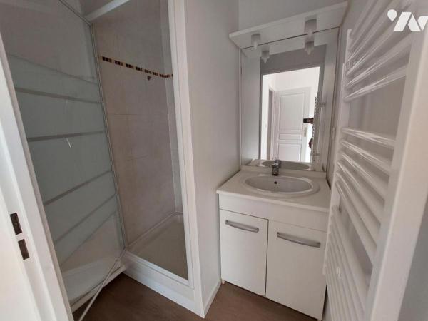 APPARTEMENT F2 AVEC BALCON + BOX 