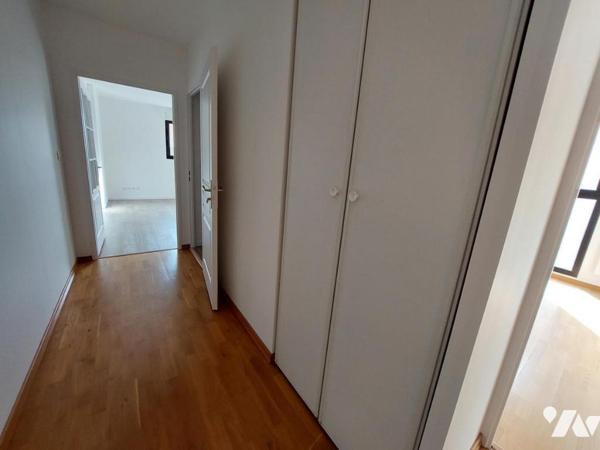 APPARTEMENT F2 AVEC BALCON + BOX 