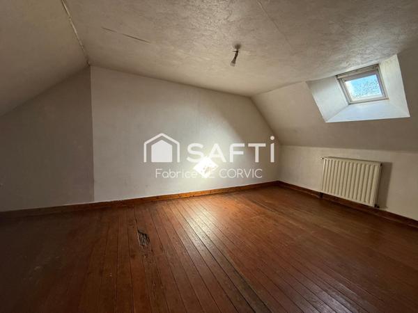 ENSEMBLE IMMOBILIER EN CAMPAGNE DE NOYAL PONTIVY A RENOVER