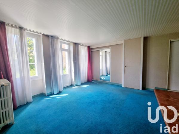 House for sale 10 rooms 226 m² Saint-Julien-l'Ars
