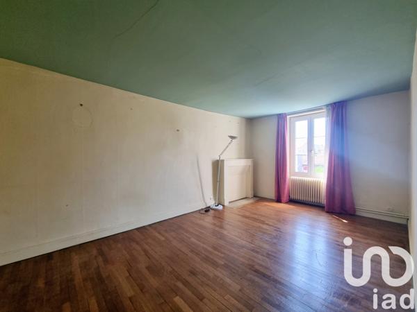 House for sale 10 rooms 226 m² Saint-Julien-l'Ars