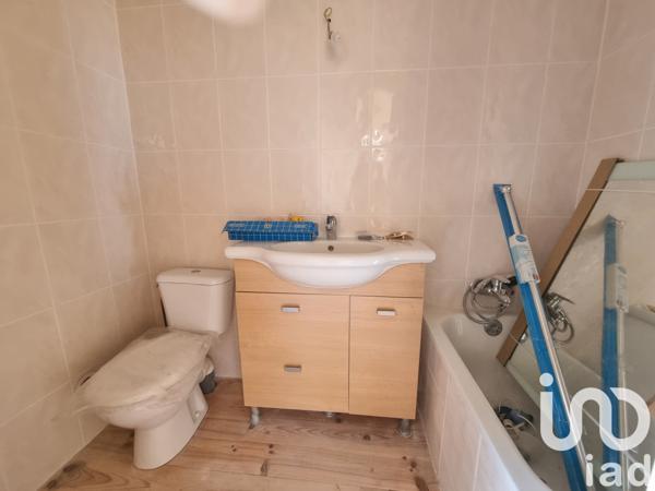 House for sale 10 rooms 226 m² Saint-Julien-l'Ars