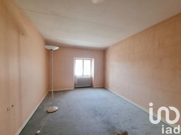 House for sale 10 rooms 226 m² Saint-Julien-l'Ars