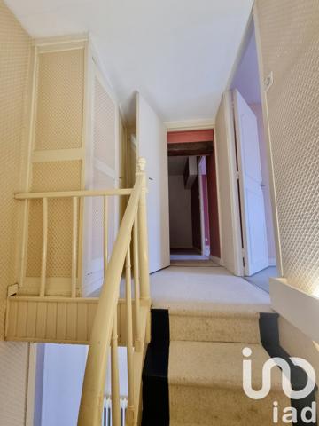 House for sale 10 rooms 226 m² Saint-Julien-l'Ars