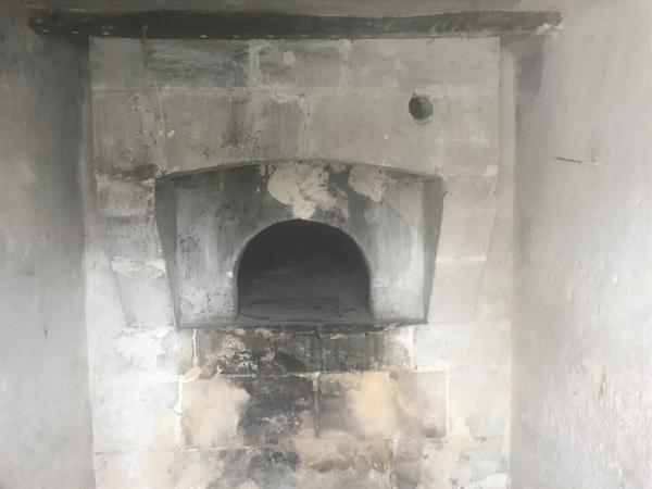 Belle longère en centre bourg avec du terrain 79 500 €