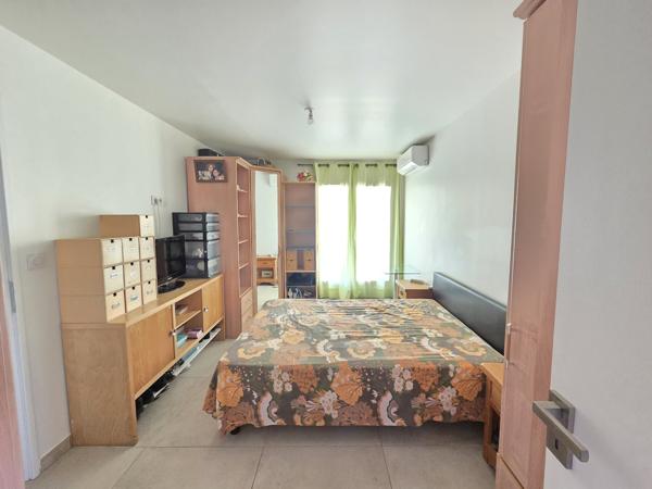 Appartement rénové proche centre ville et port