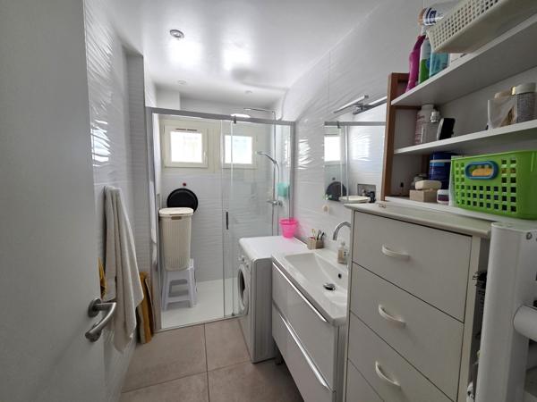 Appartement rénové proche centre ville et port