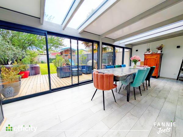 Maison
         5 pièces
        - 123 m² Exclusivité 479 000 € *