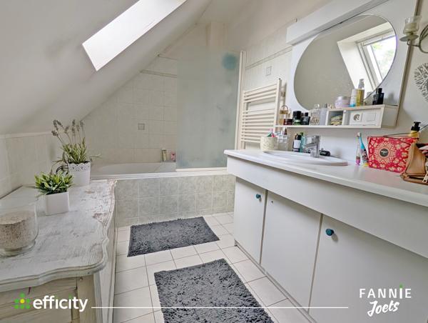 Maison
         5 pièces
        - 123 m² Exclusivité 479 000 € *