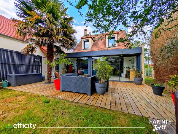 Maison
         5 pièces
        - 123 m² Exclusivité 479 000 € *
