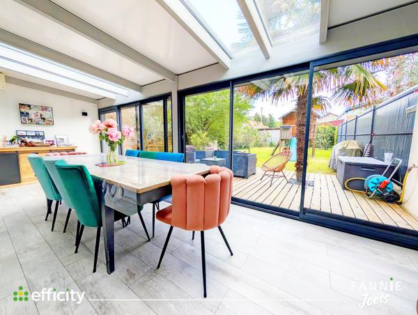 Maison
         5 pièces
        - 123 m² Exclusivité 479 000 € *