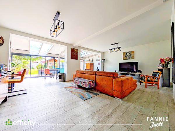 Maison
         5 pièces
        - 123 m² Exclusivité 479 000 € *