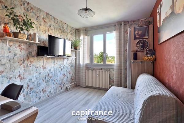 St Genis Laval - Appartement T3 de 61m² avec place de stationnement et cave dans résidence sécurisée avec ascenseur