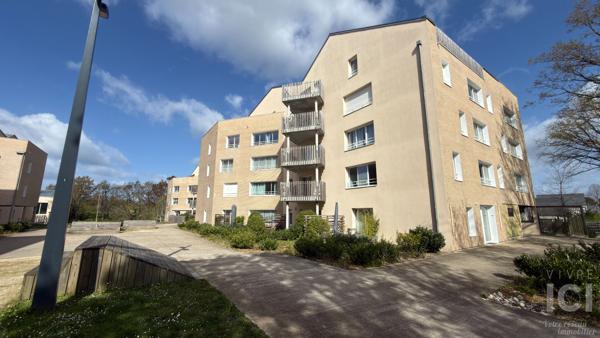 FAIRE OFFRE ! Appartement Rez de chaussée - 3 pièces - Bourg de Carquefou - 94m²