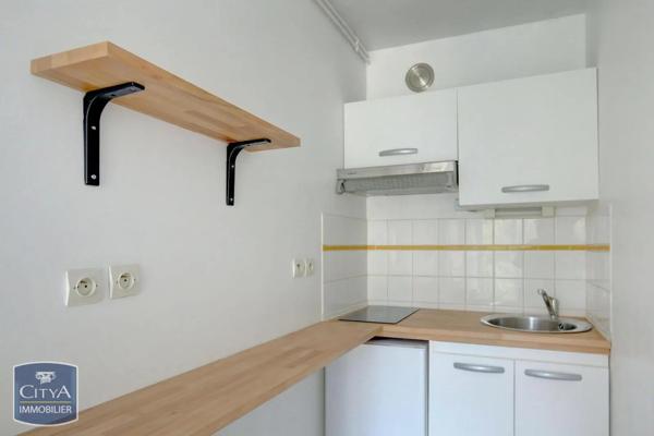Appartement à louer 2 pièces 28.75m² Tours (37000)