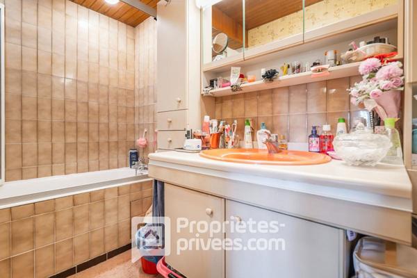 Nanterre  -  Appartement  3 pièces 64 m2 avec terrasse de 30 m², cave et une place parking