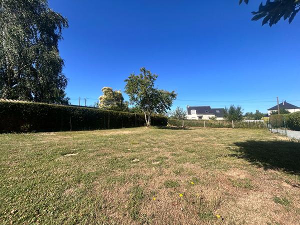 Terrain constructible à vendre à Montauban De Bretagne - 286 m2 proche de l'axe Rennes / Saint Brieuc.