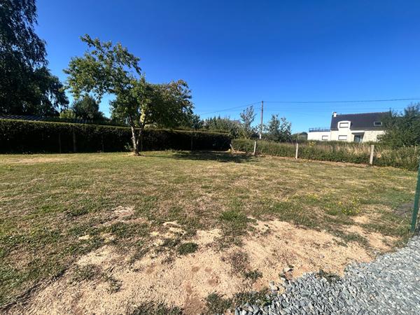 Terrain constructible à vendre à Montauban De Bretagne - 286 m2 proche de l'axe Rennes / Saint Brieuc.
