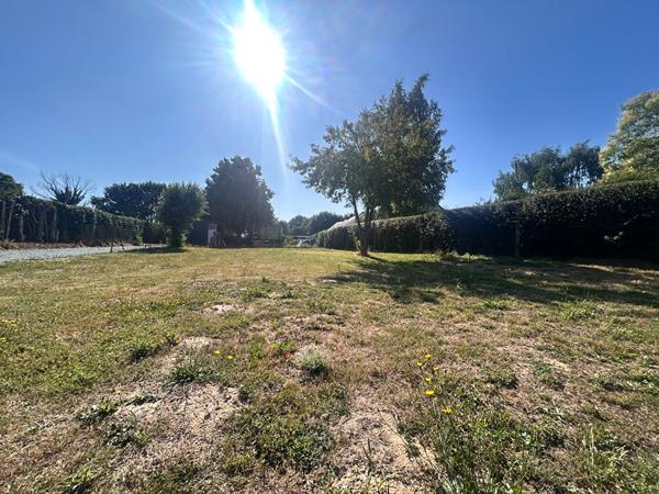 Terrain constructible à vendre à Montauban De Bretagne - 286 m2 proche de l'axe Rennes / Saint Brieuc.