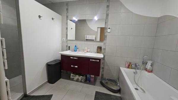 Au centre de Pesmes - Maison au pied des commerces