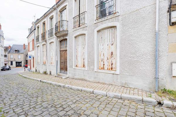 Immeuble Vierzon 20 pièces 288 m2
