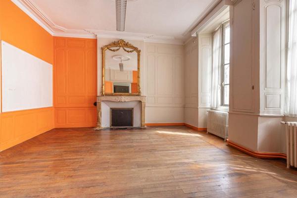 Immeuble Vierzon 20 pièces 288 m2