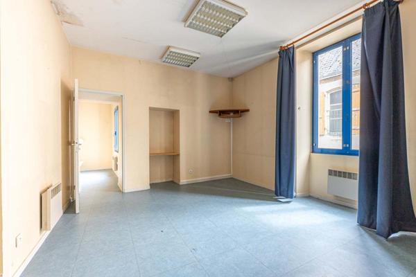 Immeuble Vierzon 20 pièces 288 m2